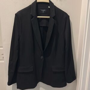 Tahari Black one button closure Knit Blazer size medium